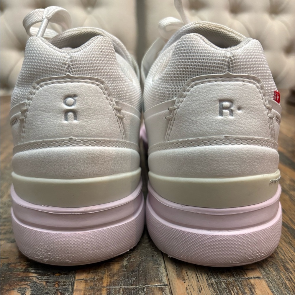 OnCloud The Roger Advantage Sneaker - Picture 8 of 11